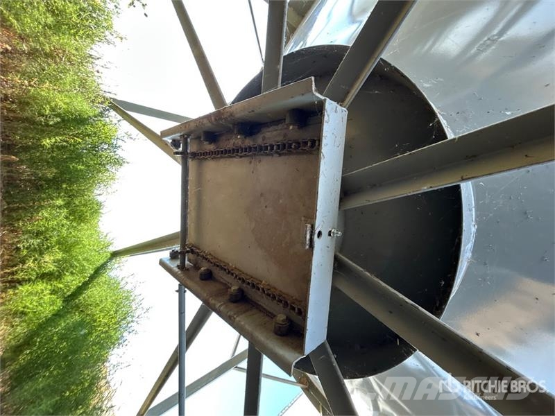 Goebel 8RP18-37-18 +/- 4900 bu 5 Ring Hopper Grain Bin Sonstige Ernte Verarbeitung und -lagerung