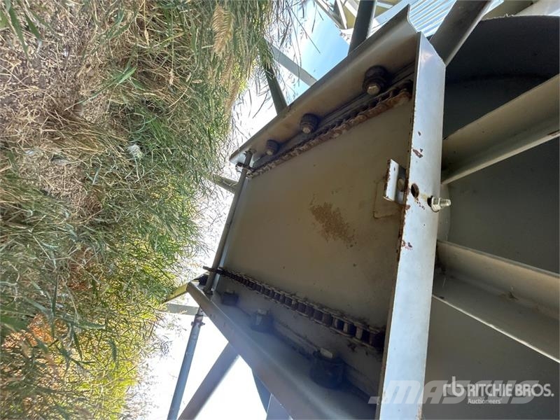 Goebel 8RP18-37-18 +/- 4900 bu 5 Ring Hopper Grain Bin Sonstige Ernte Verarbeitung und -lagerung