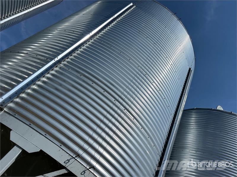 Goebel 8RP18-37-18 +/- 4900 bu 5 Ring Hopper Grain Bin Sonstige Ernte Verarbeitung und -lagerung