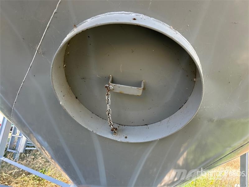 Goebel 8RP18-37-18 +/- 4900 bu 5 Ring Hopper Grain Bin Sonstige Ernte Verarbeitung und -lagerung
