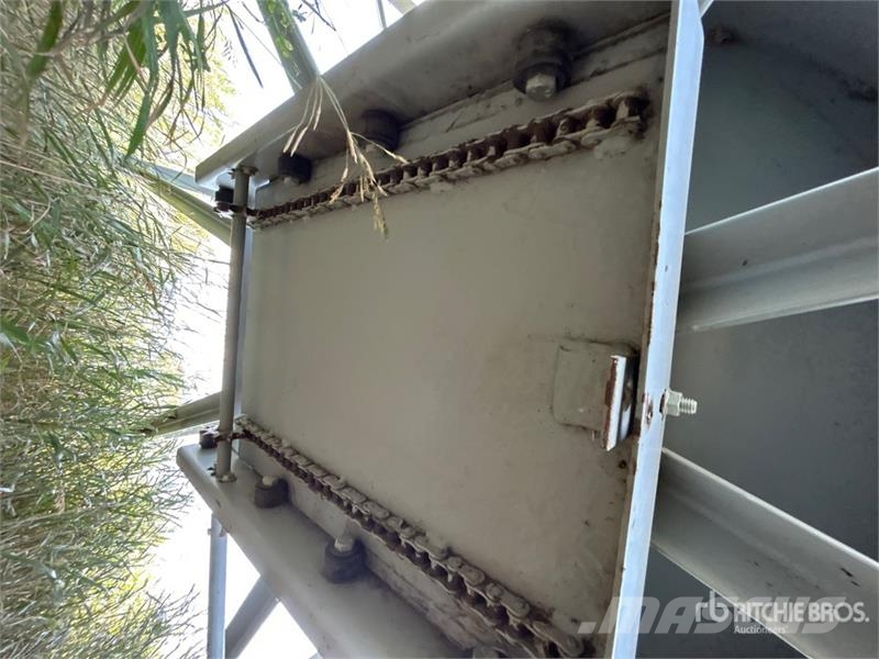 Goebel 8RP18-37-18 +/- 4900 bu 5 Ring Hopper Grain Bin Sonstige Ernte Verarbeitung und -lagerung