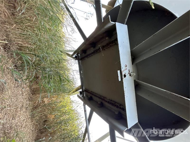 Goebel 8RP18-37-18 +/- 4900 bu 5 Ring Hopper Grain Bin Sonstige Ernte Verarbeitung und -lagerung