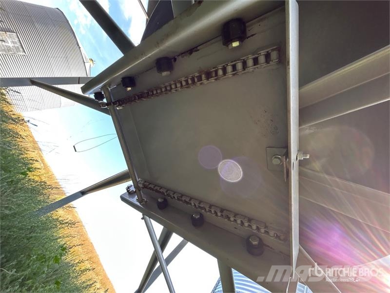 Goebel 8RP18-37-24 +/- 4900 bu 5 Ring Hopper Grain Bin Sonstige Ernte Verarbeitung und -lagerung