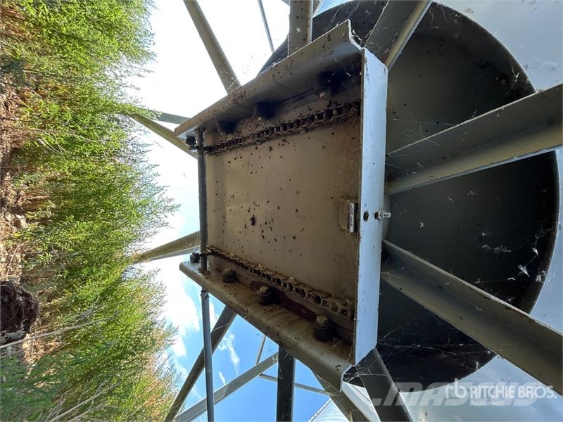 Goebel 8RP18-37-24 +/- 4900 bu 5 Ring Hopper Grain Bin Sonstige Ernte Verarbeitung und -lagerung