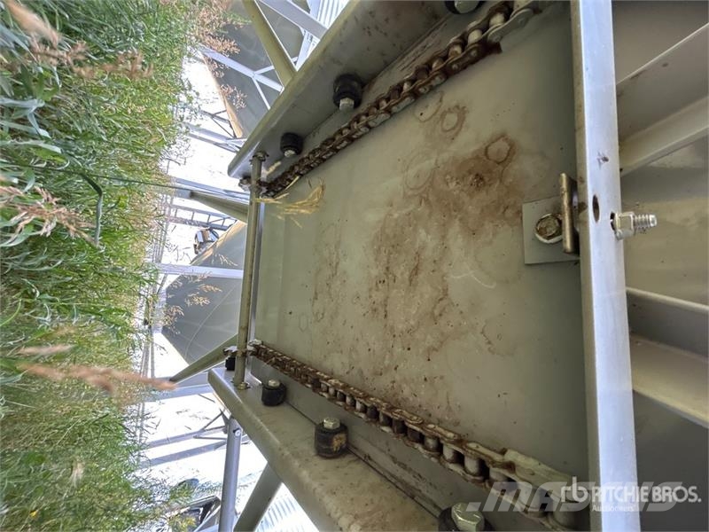 Goebel 8RP18-37-24 +/- 4900 bu 5 Ring Hopper Grain Bin Sonstige Ernte Verarbeitung und -lagerung
