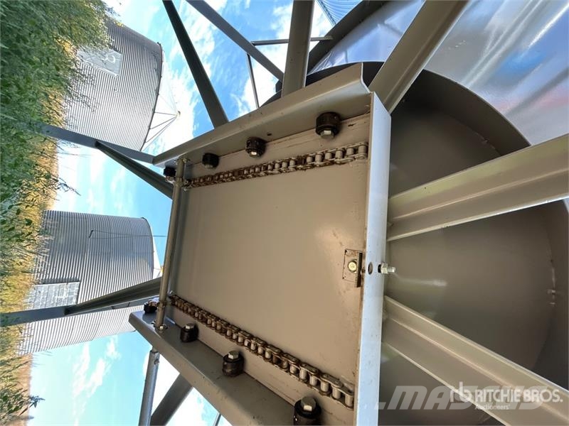 Goebel 8RP18-37-24 +/- 4900 bu 5 Ring Hopper Grain Bin Sonstige Ernte Verarbeitung und -lagerung