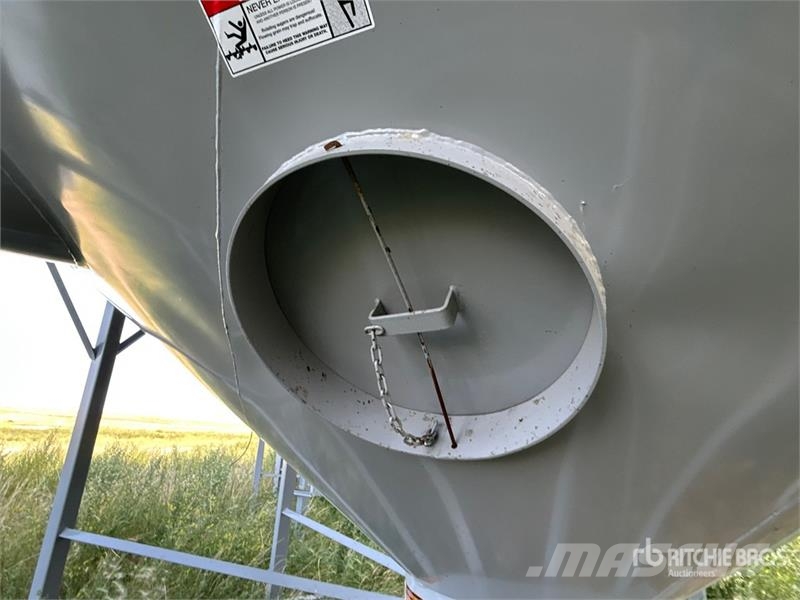 Goebel 8RP18-37-24 +/- 4900 bu 5 Ring Hopper Grain Bin Sonstige Ernte Verarbeitung und -lagerung