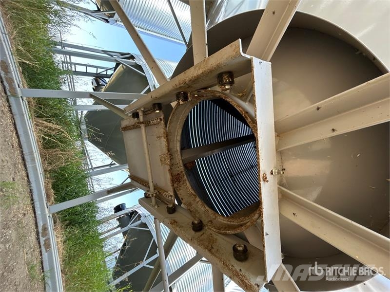 Goebel 8RP18-37-24 +/- 4900 bu 5 Ring Hopper Grain Bin Sonstige Ernte Verarbeitung und -lagerung