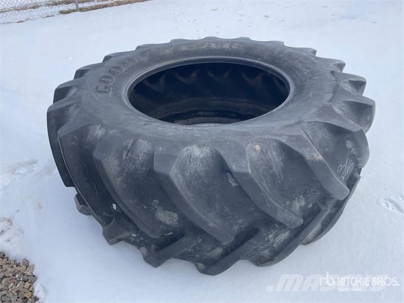  Good Year 710/70R38 Tires Opony, koła i felgi