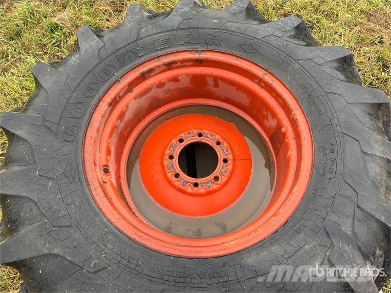 Goodyear 18.4-26 Tires Gume, točkovi i felne