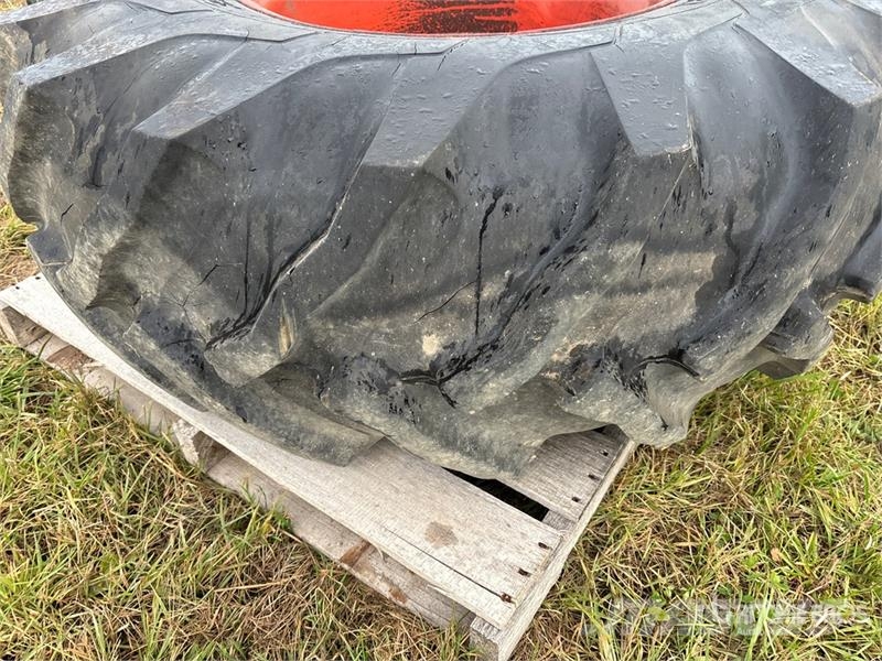 Goodyear 18.4-26 Tires Gume, točkovi i felne