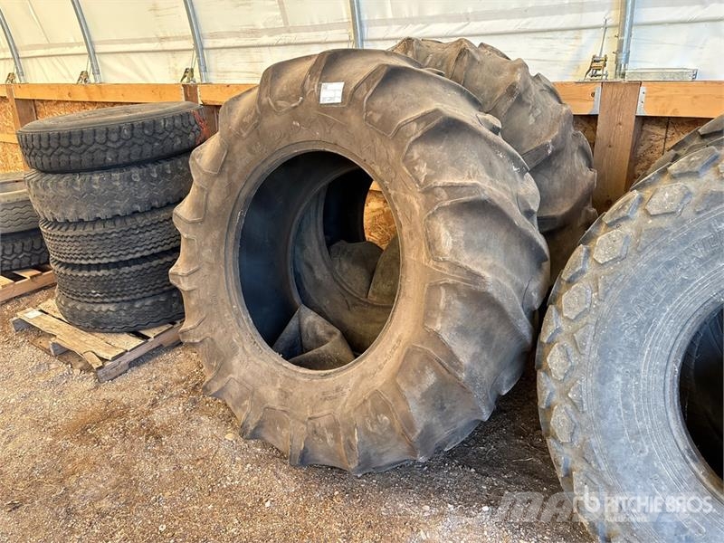 Goodyear 23.1-34 Däck, hjul och fälgar