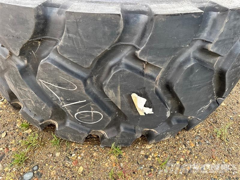 Goodyear 33.25X29 Tires (Unused) Tyres, wheels and rims