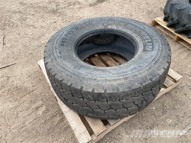 Goodyear 445/65R22.5 Tires Ελαστικά και ζάντες
