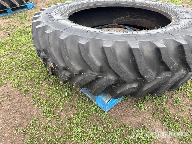 Goodyear Dyna Torque 480/80R42 Tires Pneus, roues et jantes