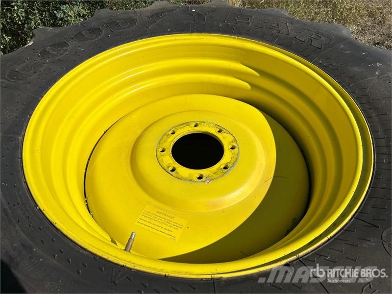 Goodyear of (2) Goodyear 480/70R30 Tires - Fits John Deere الإطارات والعجلات والحافات