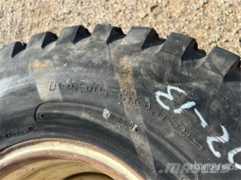 Goodyear of (2) Goodyear Softrac II  16.5L-16.1SL Tires Tekerlekler