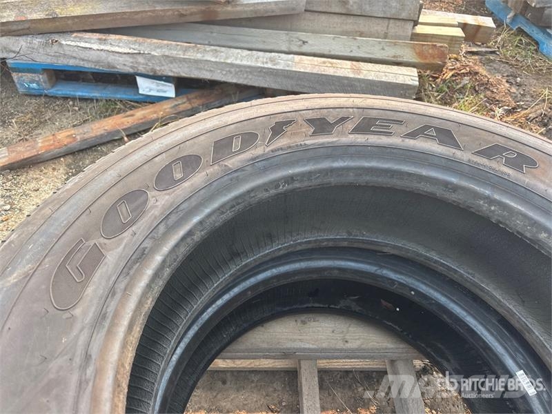 Goodyear of (2) Goodyear G670 RV 275/70R22.5 Tires 輪胎、車輪和輪圈