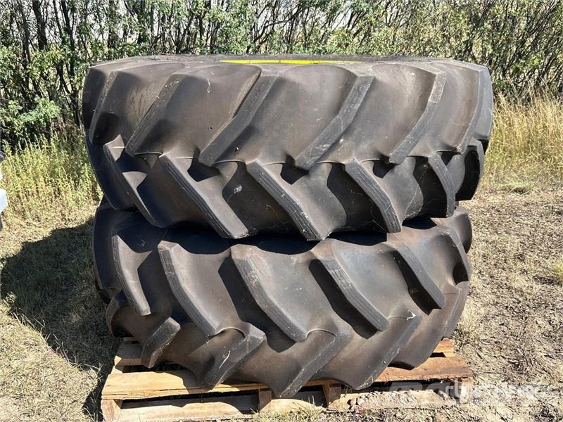 Goodyear of (2) Goodyear 480/70R30 Tires - Fits John Deere الإطارات والعجلات والحافات
