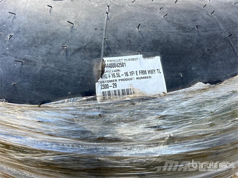 Goodyear of (2) Goodyear 16.5L-16.1F1 Tires (Unused) Gume, točkovi i felne