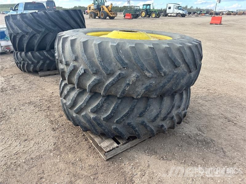 Goodyear of (2) Goodyear Dyna Torque 20.8R42 Radial Tires 輪胎、車輪和輪圈