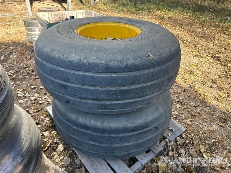 Goodyear of (2) Goodyear 16.5L-16.1F1 Tires Gume, točkovi i felne