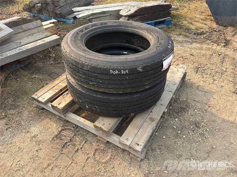 Goodyear of (2) Goodyear G670 RV 275/70R22.5 Tires 輪胎、車輪和輪圈