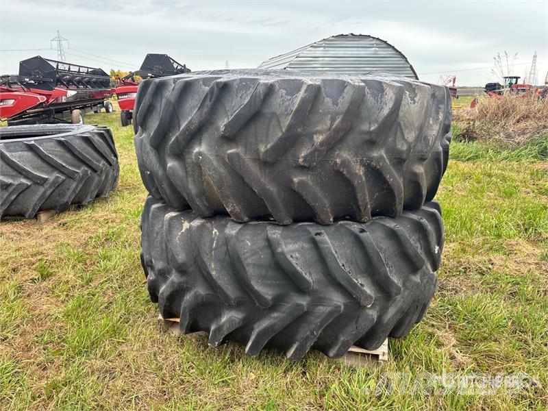 Goodyear of (2) Goodyear 24.5R32 Tires Gume, točkovi i felne