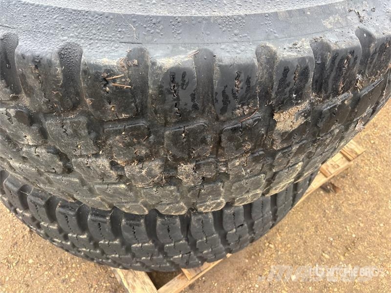 Goodyear of (2) Goodyear Unisteel 17.5R25 Tires (Unused) Däck, hjul och fälgar