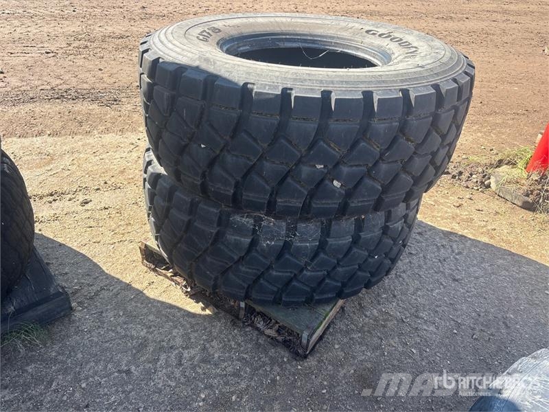 Goodyear of (2) Goodyear G178 445/65R22.5 Tires 輪胎、車輪和輪圈