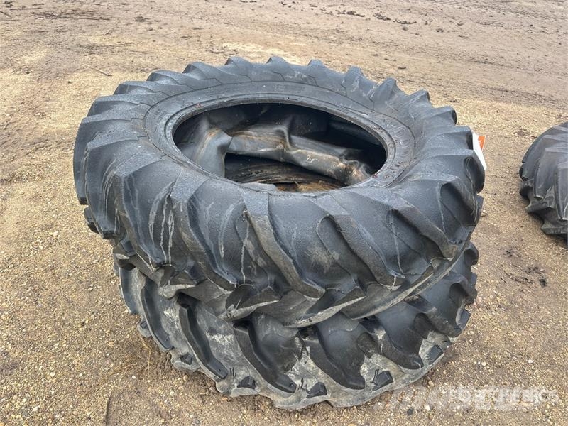 Goodyear of (2) Goodyear Traction Torque 18.4-34 Tires Däck, hjul och fälgar