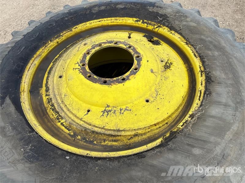 Goodyear of (2) Goodyear Dyna Torque 20.8R42 Radial Tires 輪胎、車輪和輪圈