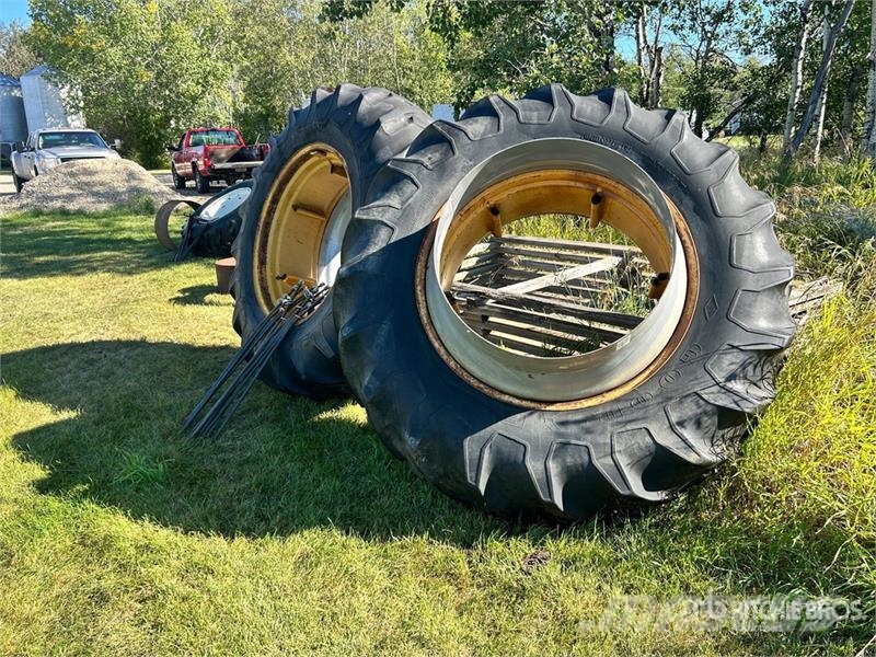 Goodyear of (2) Goodyear 20.8-38 Tires Däck, hjul och fälgar