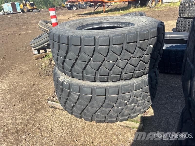 Goodyear of (2) Goodyear G178 445/65R22.5 Tires 輪胎、車輪和輪圈