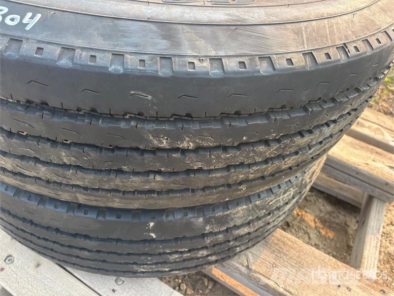 Goodyear of (2) Goodyear G670 RV 275/70R22.5 Tires 輪胎、車輪和輪圈