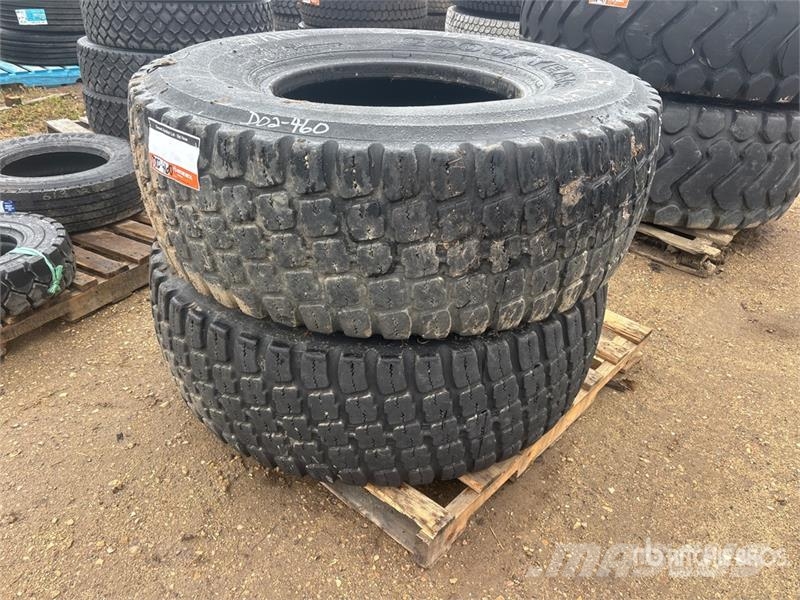 Goodyear of (2) Goodyear Unisteel 17.5R25 Tires (Unused) Däck, hjul och fälgar