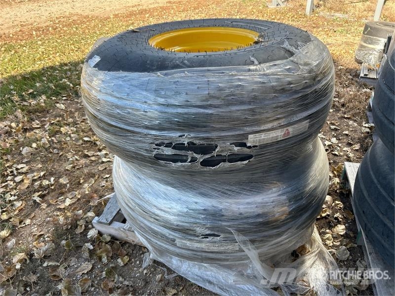 Goodyear of (2) Goodyear 16.5L-16.1F1 Tires (Unused) Gume, točkovi i felne