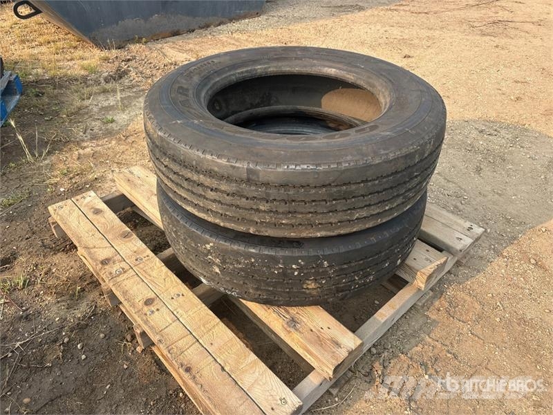 Goodyear of (2) Goodyear G670 RV 275/70R22.5 Tires 輪胎、車輪和輪圈