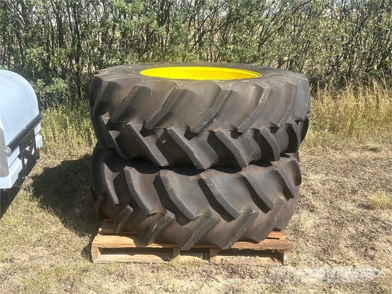 Goodyear of (2) Goodyear 480/70R30 Tires - Fits John Deere الإطارات والعجلات والحافات