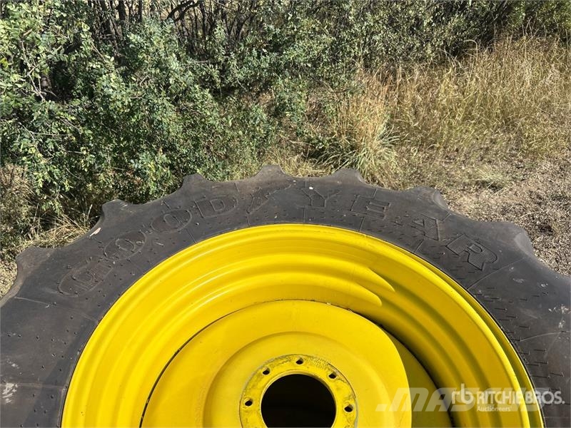 Goodyear of (2) Goodyear 480/70R30 Tires - Fits John Deere الإطارات والعجلات والحافات