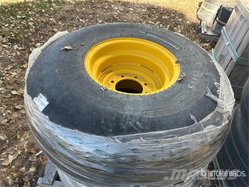 Goodyear of (2) Goodyear 16.5L-16.1F1 Tires (Unused) Gume, točkovi i felne