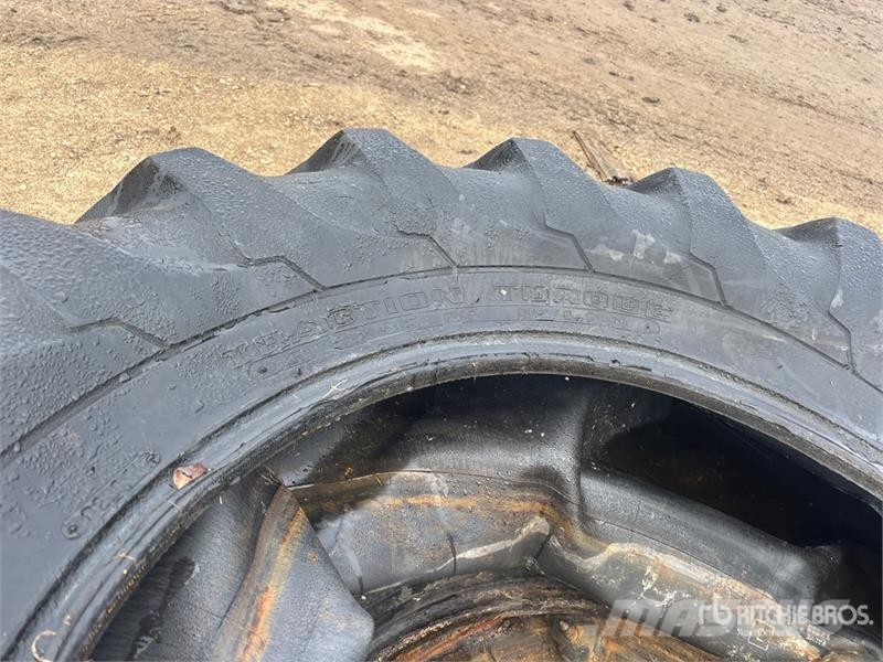 Goodyear of (2) Goodyear Traction Torque 18.4-34 Tires Däck, hjul och fälgar
