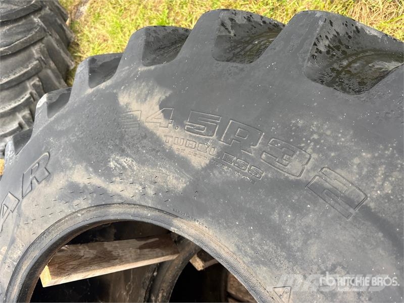 Goodyear of (2) Goodyear 24.5R32 Tires Gume, točkovi i felne