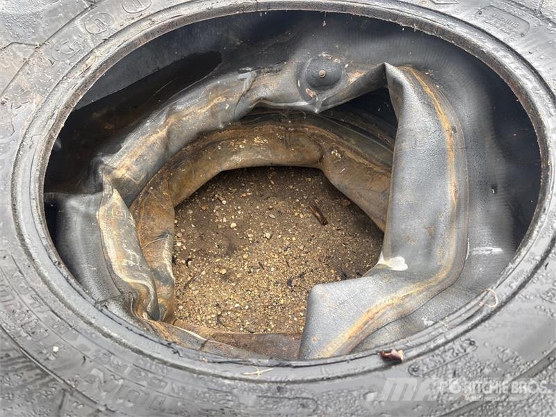 Goodyear of (2) Goodyear Traction Torque 18.4-34 Tires Däck, hjul och fälgar