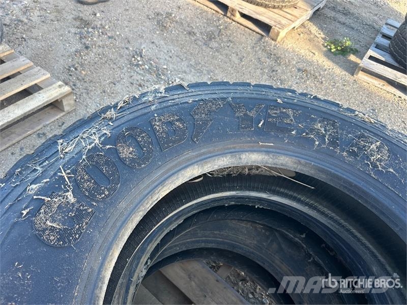 Goodyear of (3) Goodyear 11R24.5 Tires Шины и колёса