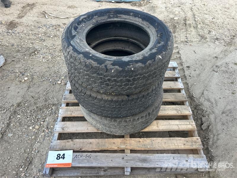 Goodyear of (3) Goodyear 255/65R17 Tires Banden, wielen en velgen