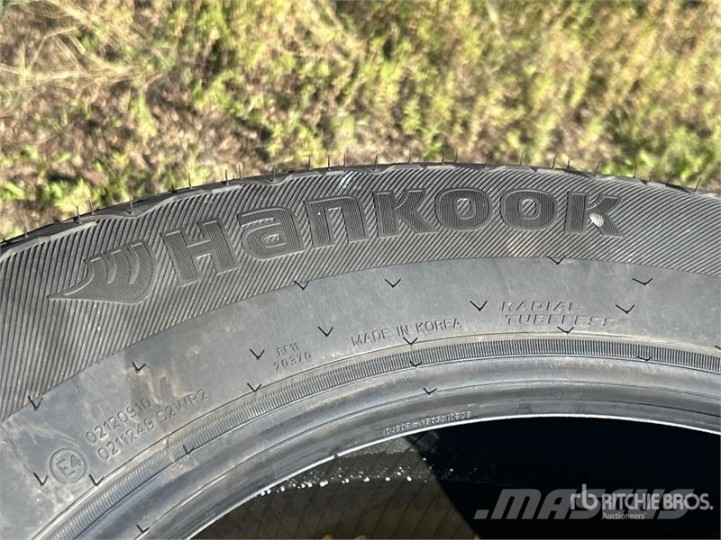 Goodyear of (4) Goodyear 275/60R20 Tires Tyres, wheels and rims