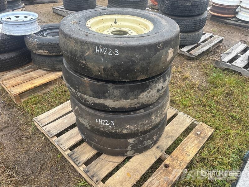 Goodyear of (4) Goodyear Compactor 8.5/90-15K Tires (Unused Däck, hjul och fälgar