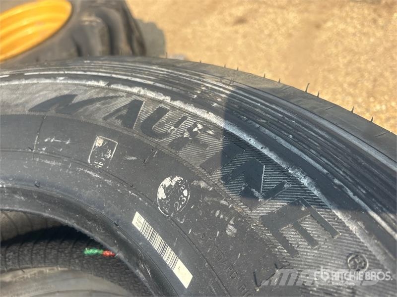 Goodyear of (4) Goodyear 275/70R22.5 Tires (Unused) Llantas