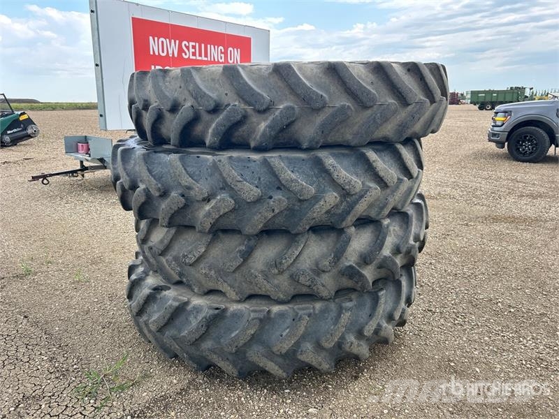 Goodyear of (4) Goodyear 380/90R46 Tires - Fits New Holland Шины и колёса
